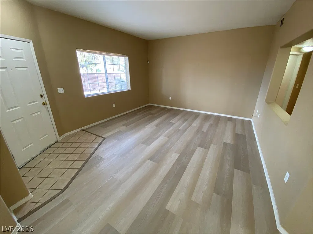 2 bed, 2.0 bath, 1151 sqft, $1,050 — Photo 3