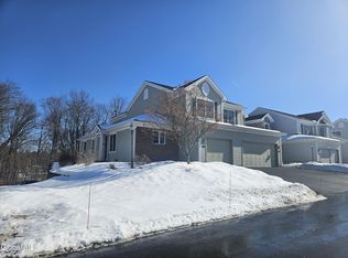 2370 Nott St E, Niskayuna, NY 12309