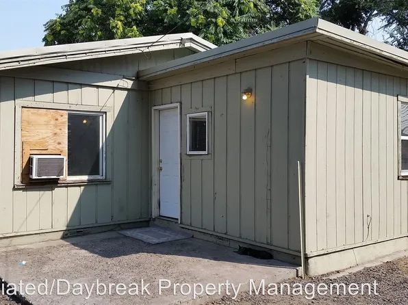909 N Naches Ave, Yakima, WA 98901