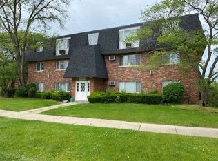 17220 71st Ave APT 5, Tinley Park, IL 60477