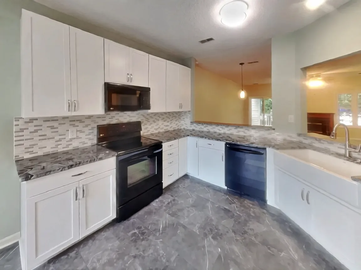 3 bed, 2.0 bath, 1458 sqft, $1,850 — Photo 4