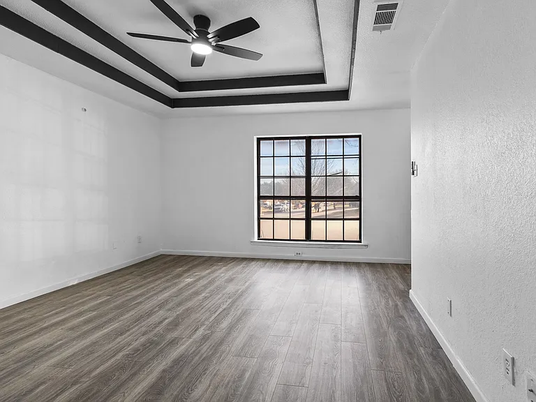 5351 Northridge Blvd — Photo 3