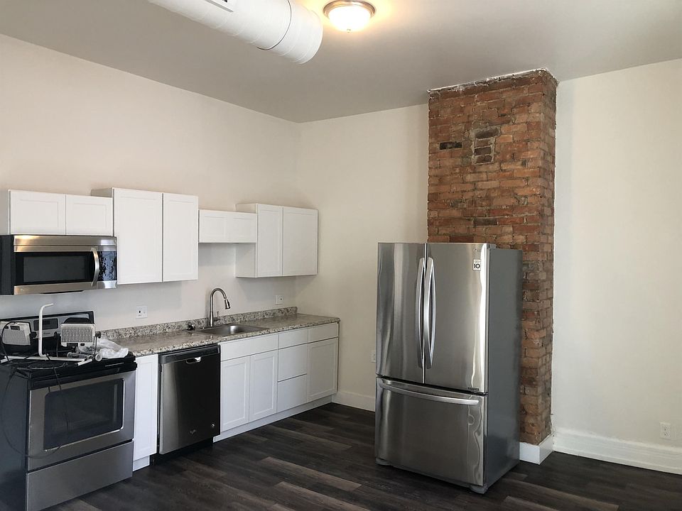 Large eat in kitchen