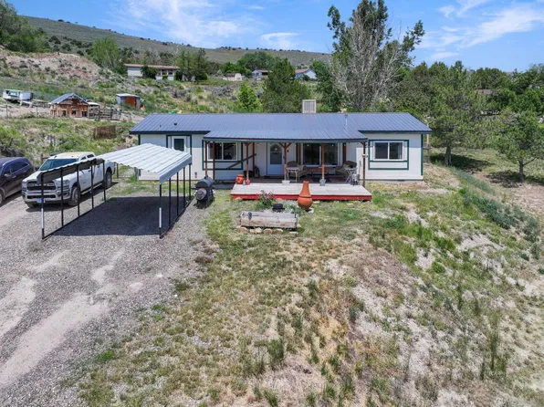 631 Spring Valley Pkwy, Spring Creek, NV 89815