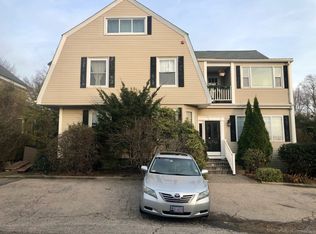 31 Bayside Ave APT 4, Newport, RI 02840