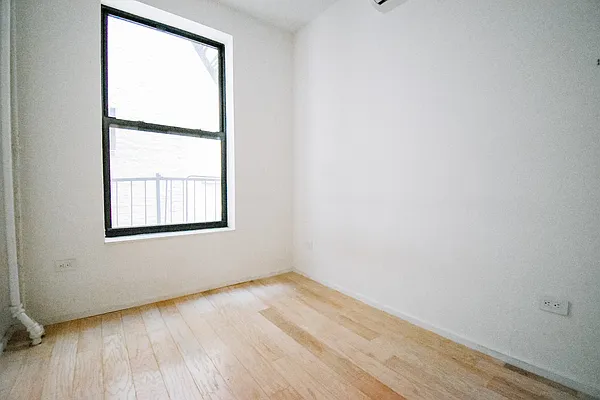 Rented by Skyward | media 27