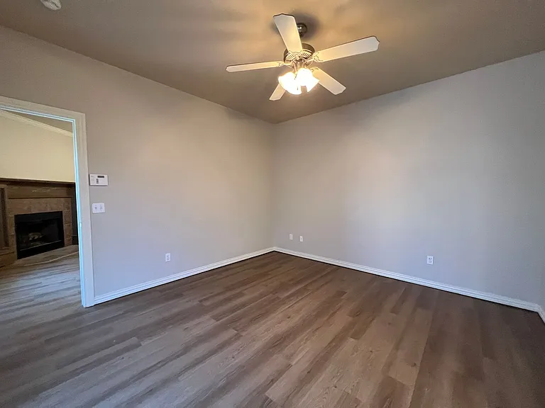 509 SW 124th Pl — Photo 5