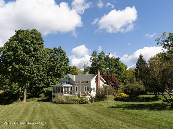 377 County Road 15, Elizaville, NY 12523