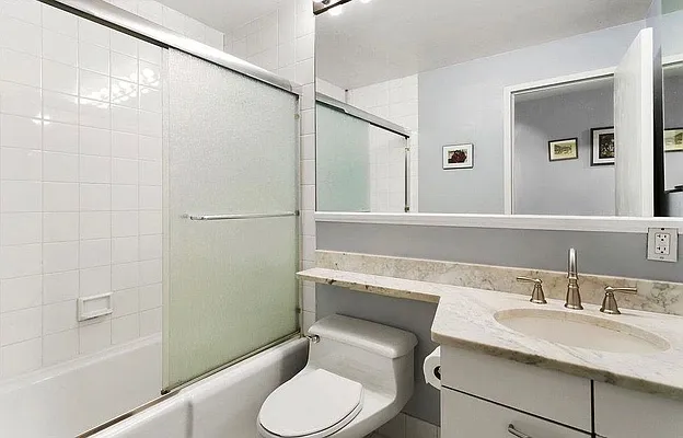 Rented by Compass | media 27