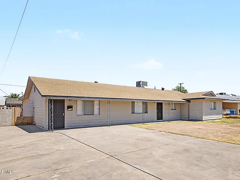 6536 W Turney Ave — Photo 4