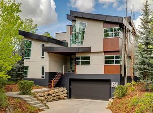 25 SE Posthill Dr SW, Calgary, AB T3H0A8