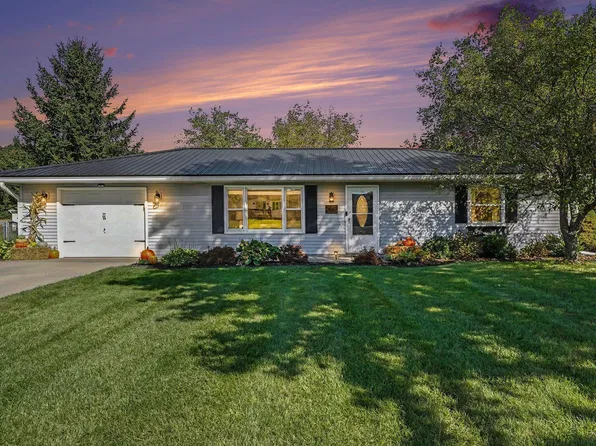2887 S Meadowlark Dr, Mount Pleasant, MI 48858