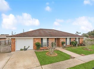 3221 Riverland Dr, Chalmette, LA 70043