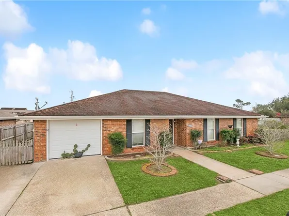 3221 Riverland Dr, Chalmette, LA 70043