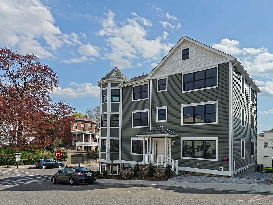 1st image of 80 Depeyster St #3