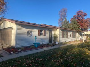 704 Webber Ct, Linden, MI 48451