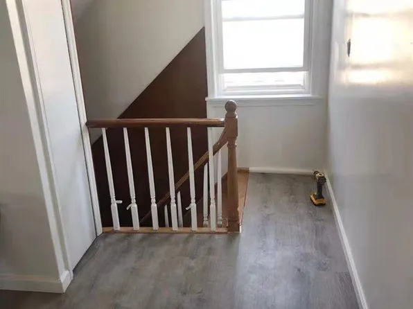 74 West 7th Street image 3 of 20