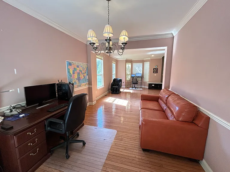 240 Kensington Dr — Photo 9