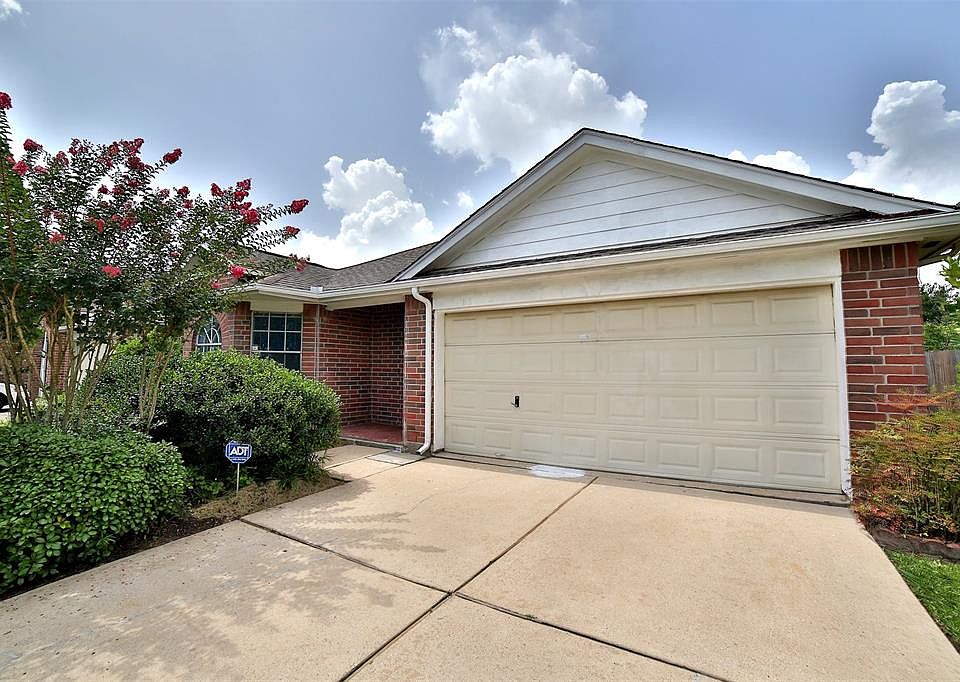 1st image of 15810 Clayton Bend Dr