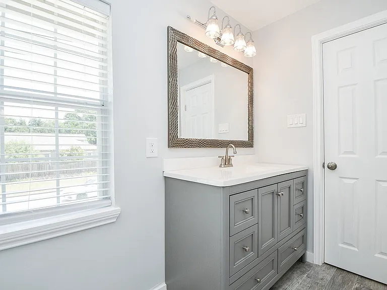 1525 Studewood St — Photo 12