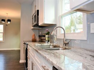 1326 Meadow Ln, Charlotte, NC 28205