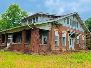 2566 E 1500 North Rd, Windsor, IL 61957