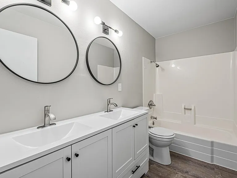 3125 W Center Ave — Photo 16