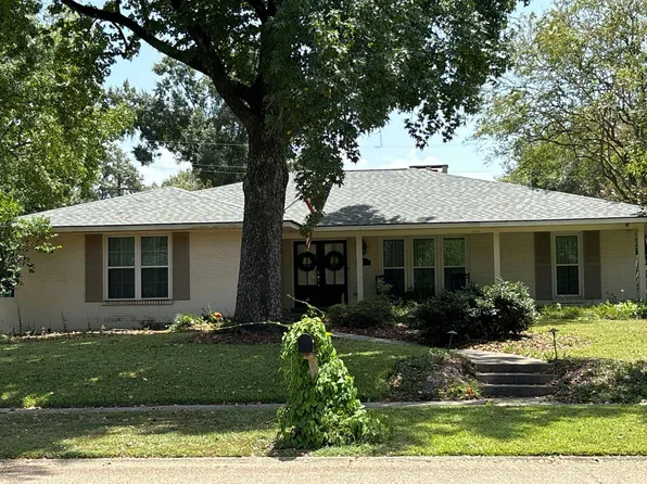 3975 Strand Dr, Baton Rouge, LA 70809