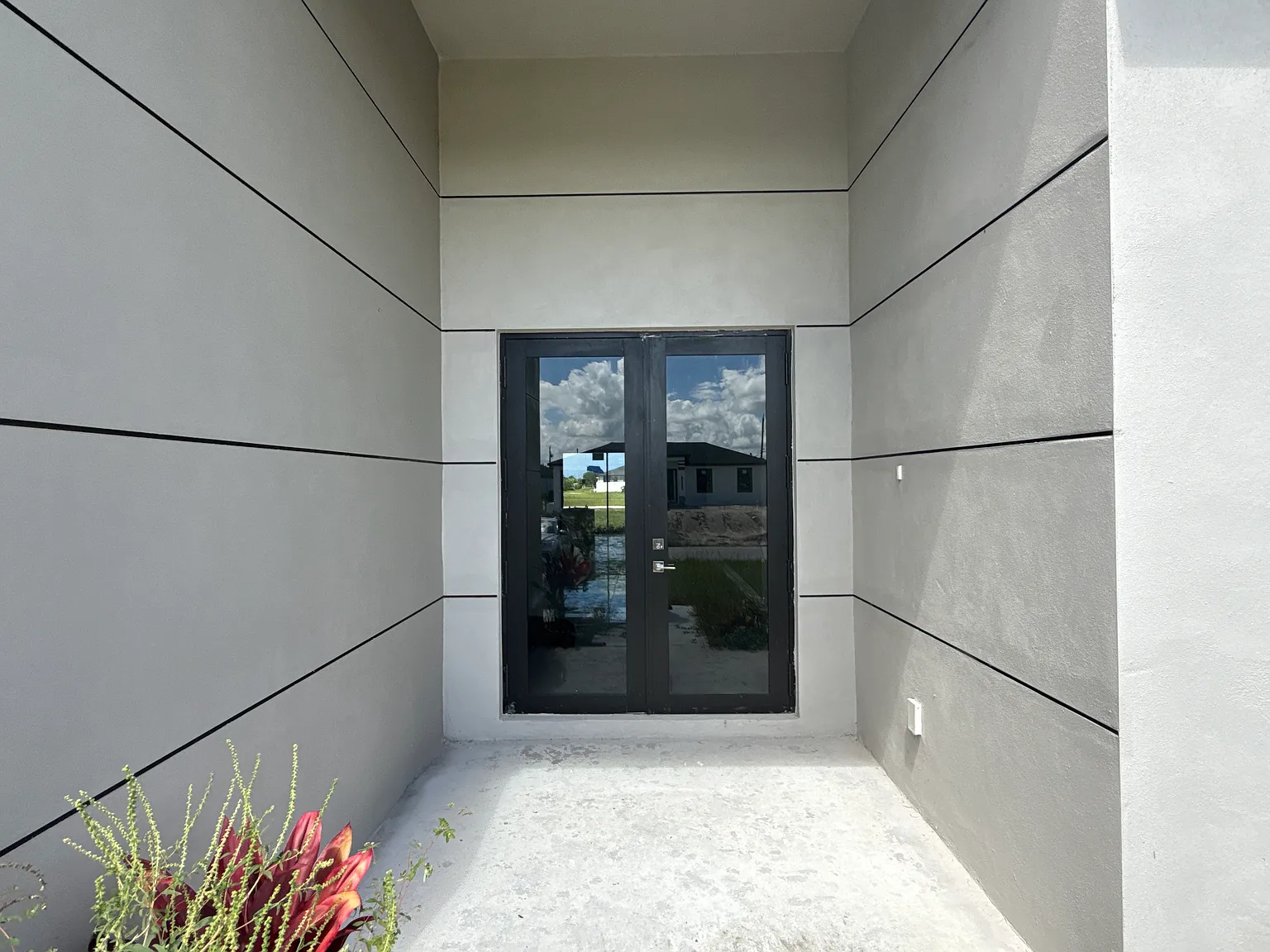 3046 NW 41st Pl — Photo 3