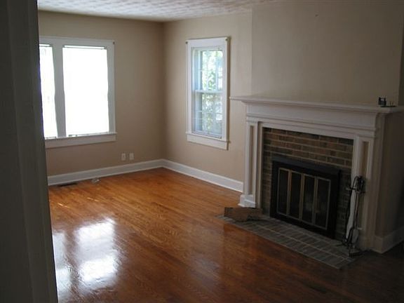 Living Room w/Fireplace
