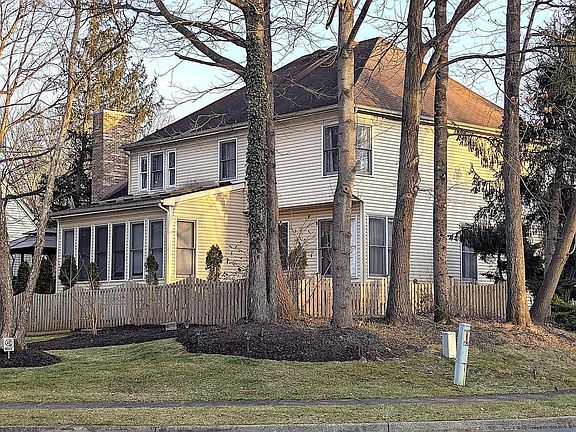 3rd image of 47202 Redbark Pl