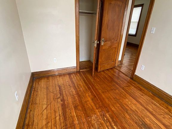 3rd image of 51 Spruce St Fl 2