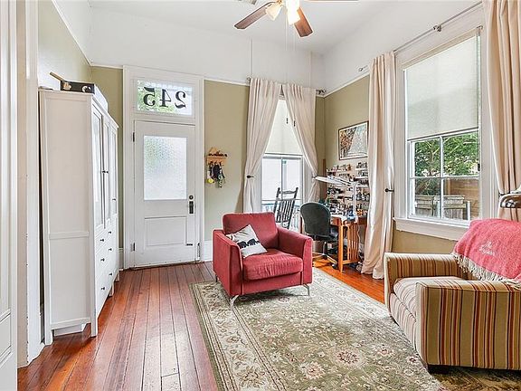 4th image of 245 Verret St