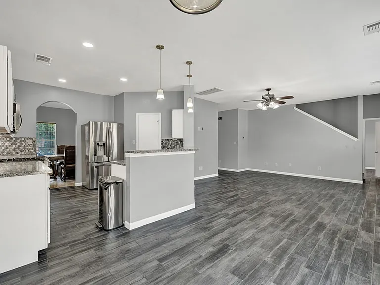 400 Summer Dr — Photo 14