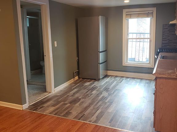 3rd image of 578 Bloomfield Ave Floor 2