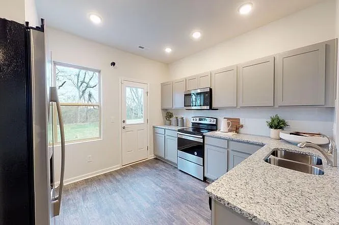 4106 Cadence Dr — Photo 4