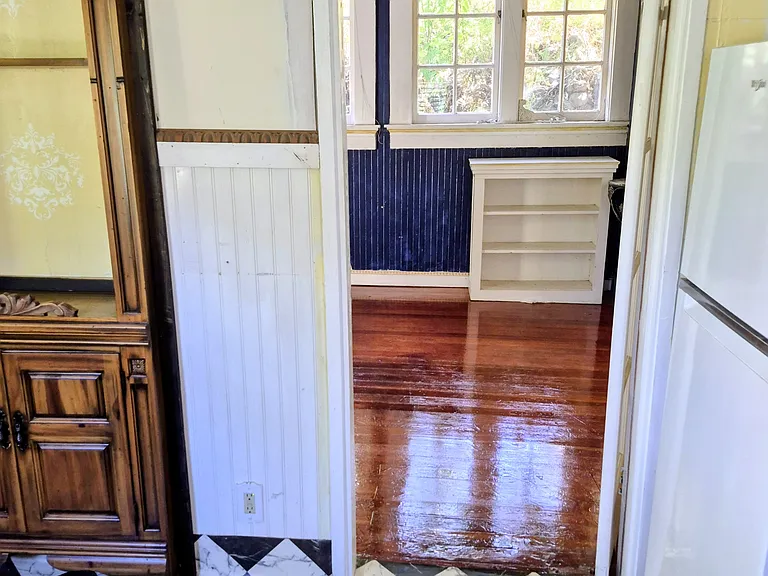 725 Alhambra St — Photo 12
