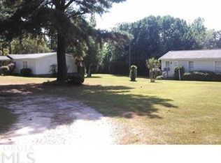 2054 Bradbury Rd, Grantville, GA 30220