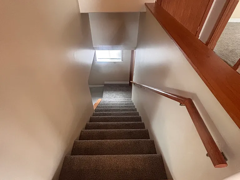 2302 Warren St — Photo 7