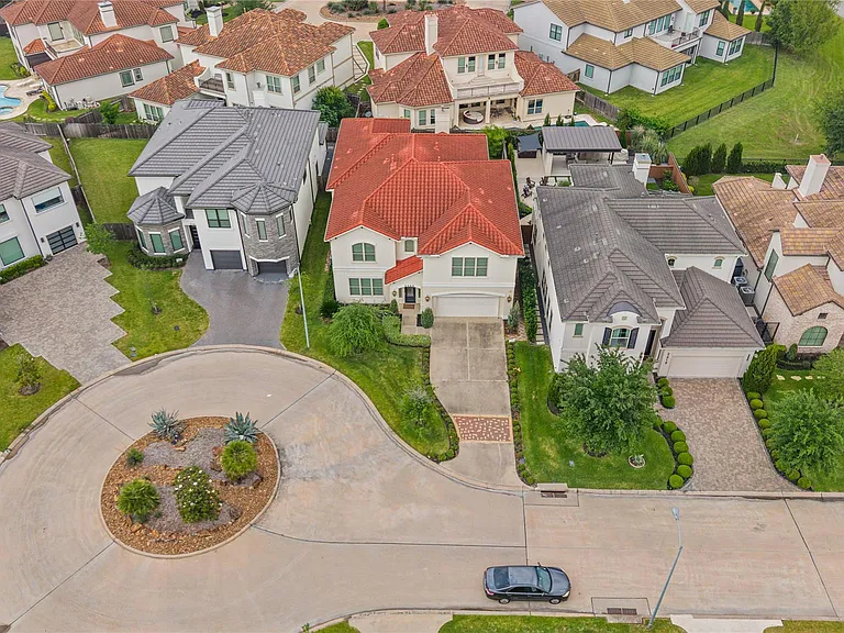 2422 Camden Creek Ln — Photo 31