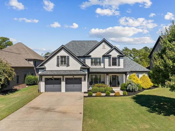 7985 Hampton Cove Dr, Ooltewah, TN 37363