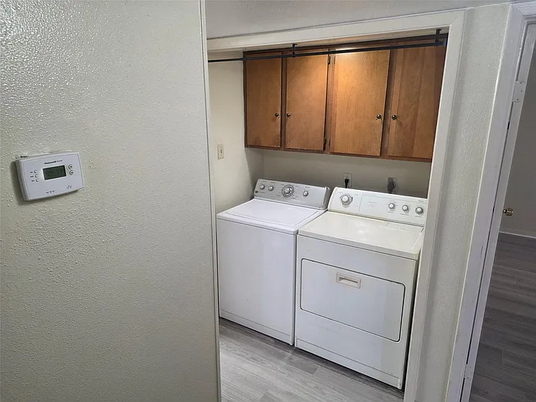 3025 Walnut Bend Ln #21 — Photo 19