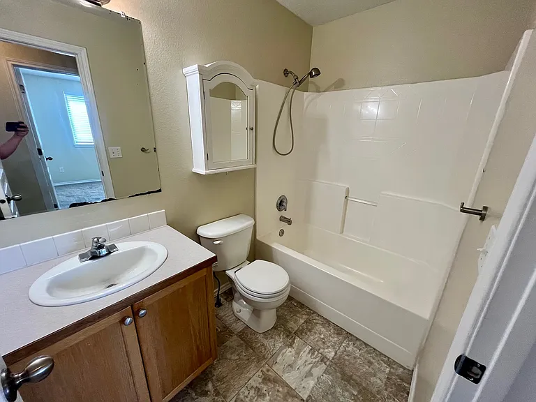 16426 N Asbury Dr — Photo 22