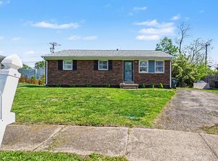 825 Wheatcroft Ct, Lexington, KY 40505