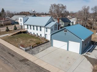 303 1st Ave NE, Garrison, ND 58540
