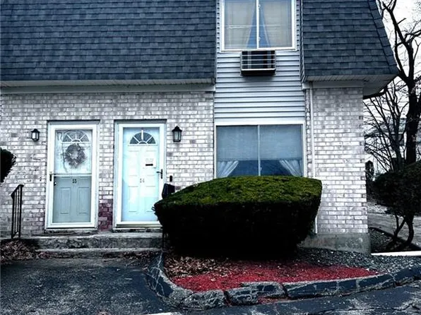 1560 Douglas Ave #Townhouse 54, North Providence, RI 02904