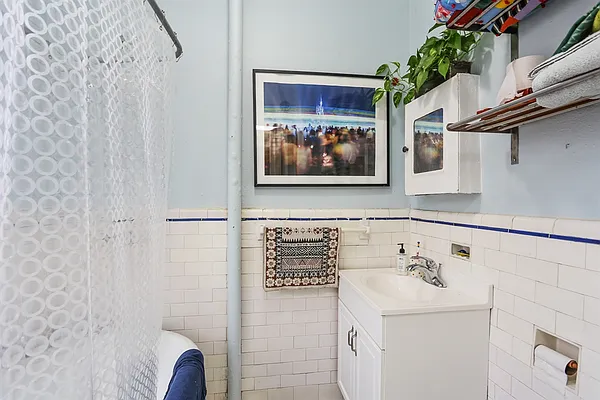 Rented by Corcoran | media 22