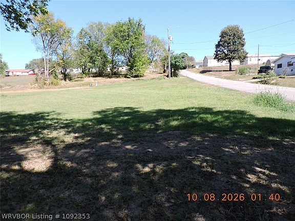 4th image of 1900 Pryor Ave