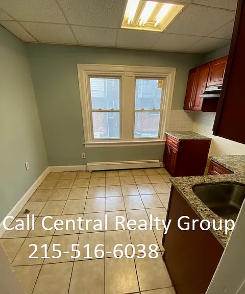 4772 Vista St — Photo 5