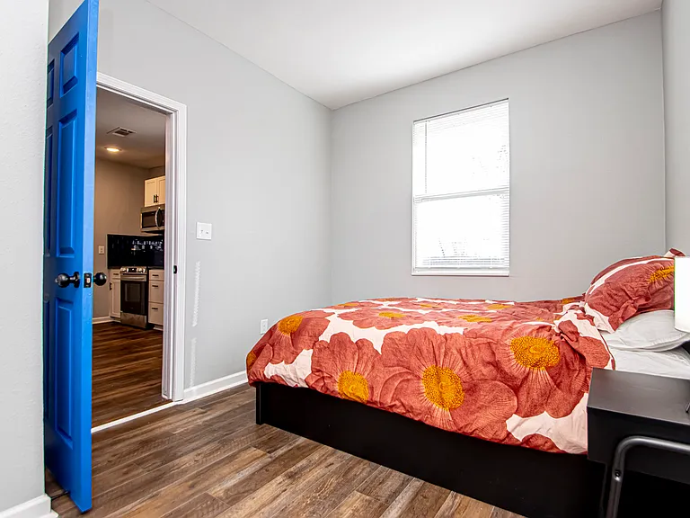 2108 Bragg St — Photo 11